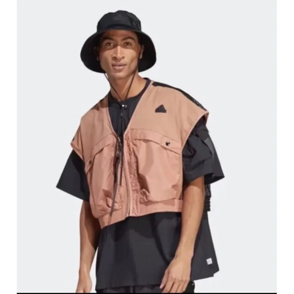 adidas City Escape Premium Vest Clay Strata Loose Fit Mens Size Large IA0014 $80
